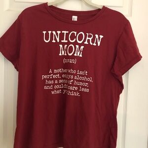 Womens 2XL “Unicorn Mom” graphic. Good conditiont